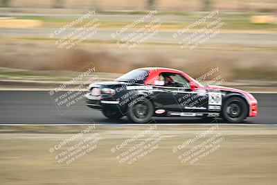 media/Jan-26-2025-CalClub SCCA (Sun) [[cfcea7df88]]/Group 4/Race/